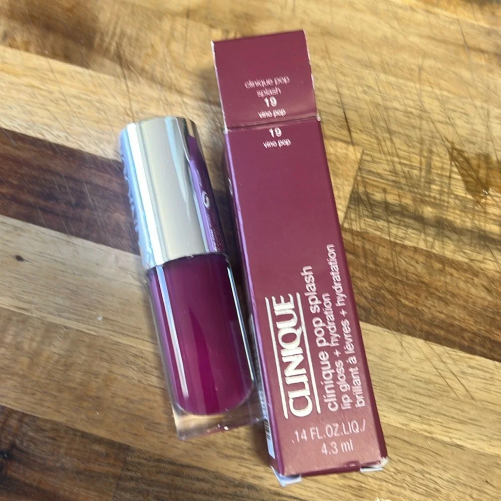 ⭐🐈‍⬛Vino Pop Clinique Lipgloss